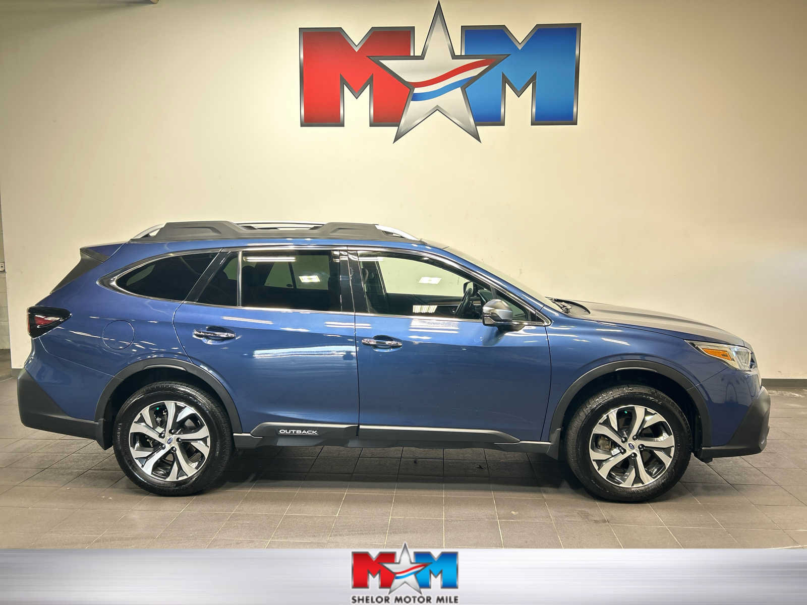 Used 2021 Subaru Outback Touring w/ Popular Package #2 AWD/4WD image 1