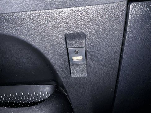 Used 2019 Toyota Corolla SE FWD image 31