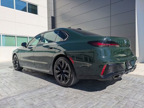 Used 2025 BMW 760i xDrive w/ Executive Package image 7