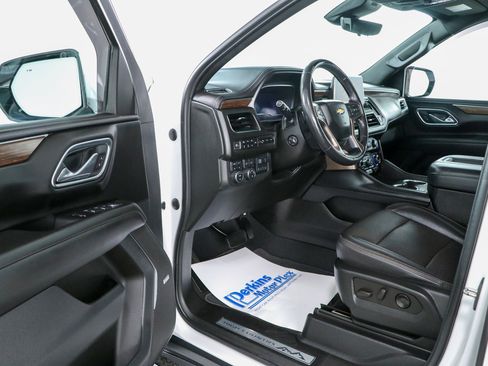 Used 2023 Chevrolet Tahoe High Country w/ Advanced Technology Package AWD/4WD image 3