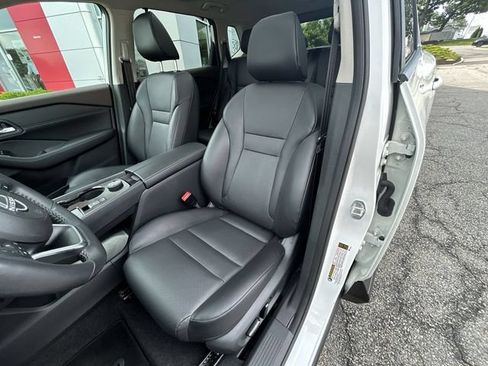 Certified 2023 Nissan Rogue SV w/ SV Premium B Package AWD/4WD image 15