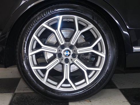 Used 2024 BMW X7 xDrive40i w/ Climate Comfort Package AWD/4WD image 45