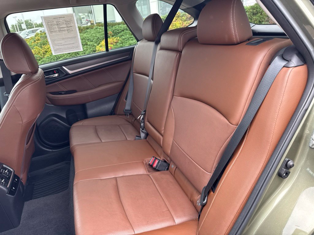 Used 2017 Subaru Outback 3.6R Touring AWD/4WD image 44