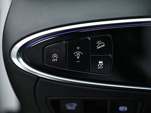 Used 2025 Genesis GV70 3.5T Sport w/ Sport Advanced Package image 19