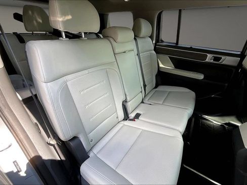 Used 2024 Hyundai Santa Fe Limited FWD image 28
