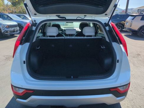 Certified 2025 Kia Niro EX FWD image 32