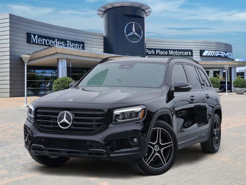 Used 2025 Mercedes-Benz GLB 250 image 1