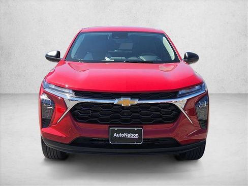 New 2026 Chevrolet Trax LS image 2