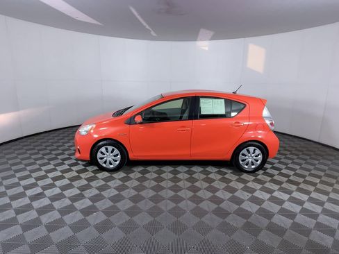 Used 2014 Toyota Prius C One image 5
