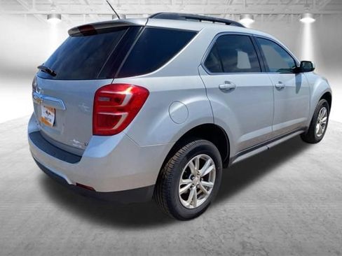 Used 2017 Chevrolet Equinox LT w/ Convenience Package AWD/4WD image 5