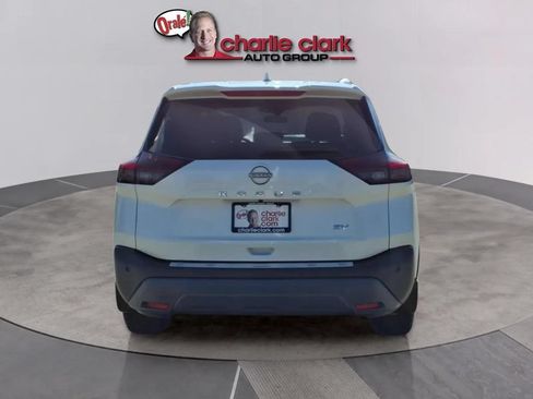 Used 2022 Nissan Rogue SV w/ SV Premium Package FWD image 5
