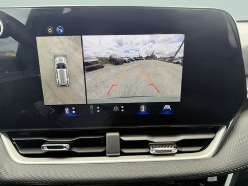 Certified 2026 Chevrolet Equinox LT w/ Safety and Technology Package FWD image 23