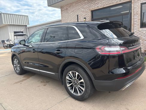 Used 2022 Lincoln Nautilus Reserve AWD/4WD image 10