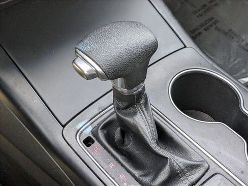 Used 2019 Kia Sorento FWD image 12