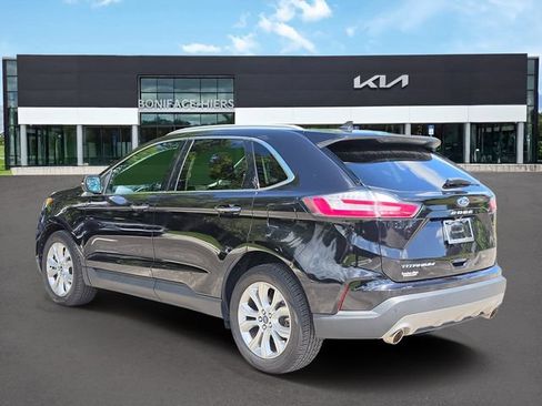 Used 2021 Ford Edge Titanium FWD image 4
