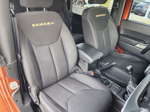 Used 2014 Jeep Wrangler Sahara w/ Connectivity Group image 15
