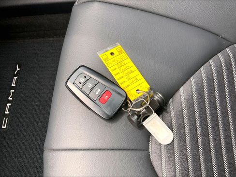 Used 2024 Toyota Camry SE w/ Convenience Package FWD image 15