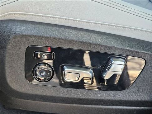 New 2026 BMW X5 xDrive50e image 4