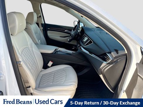 Used 2024 Buick Enclave Avenir w/ Trailering Package, 5000 lbs. FWD image 38