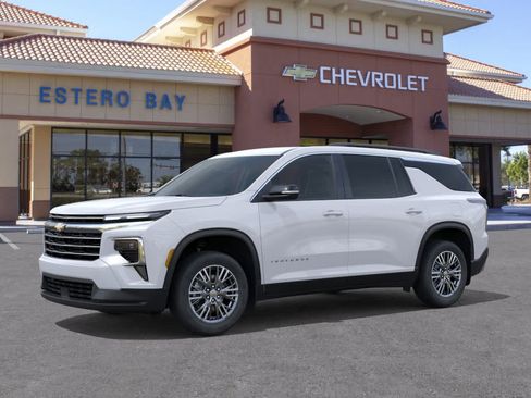 New 2027 Chevrolet Traverse LT w/ LPO, Floor Liner Package FWD image 2