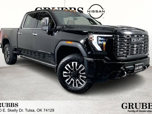 Used 2025 GMC Sierra 2500 Denali Ultimate image 1