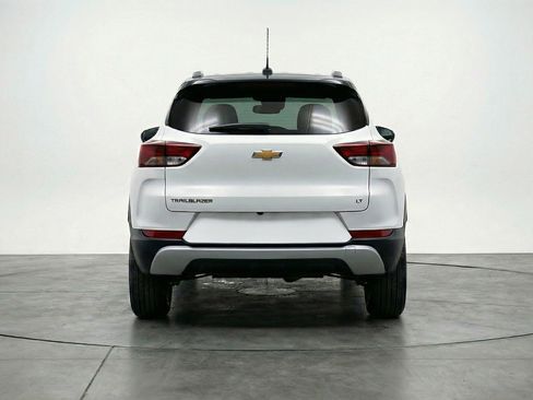 Used 2025 Chevrolet TrailBlazer LT FWD image 7