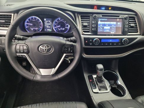 Used 2019 Toyota Highlander Plus image 22