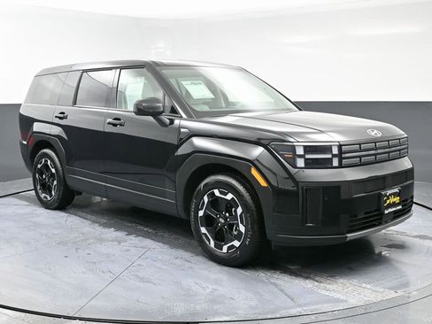 Used 2025 Hyundai Santa Fe SE AWD/4WD image 3