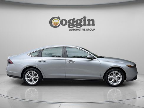 New 2026 Honda Accord LX image 6