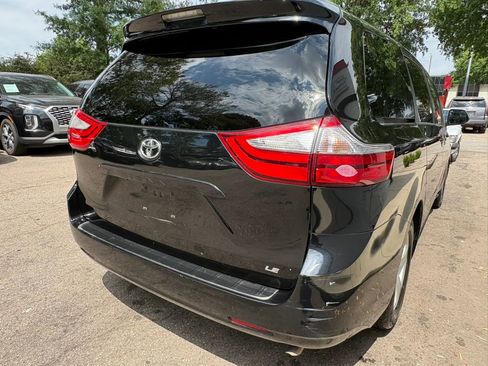 Used 2015 Toyota Sienna LE FWD image 8