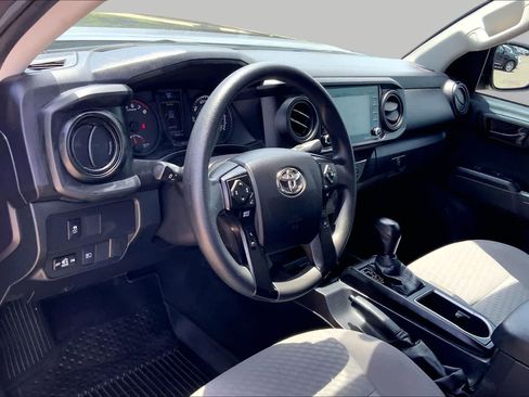 Used 2022 Toyota Tacoma SR w/ SR Convenience Package RWD image 17