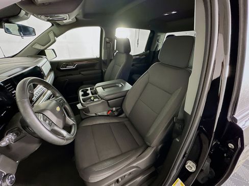 Used 2024 Chevrolet Silverado 1500 LT AWD/4WD image 13