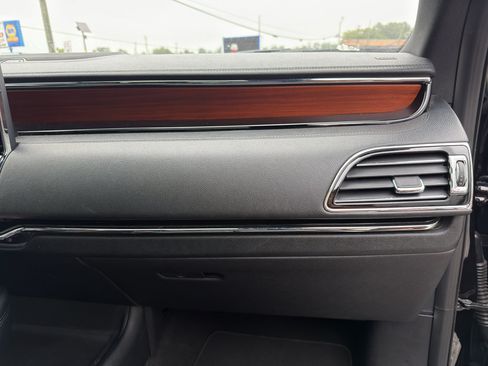 Used 2019 Lincoln Navigator Reserve AWD/4WD image 22