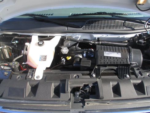 Used 2020 GMC Savana 3500 w/ Driver Convenience Package image 10