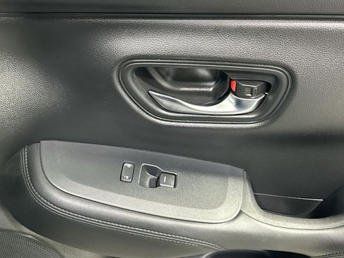 Used 2023 Honda HR-V LX image 31