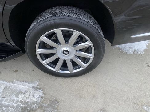 Used 2024 Cadillac Escalade Premium Luxury Platinum image 14