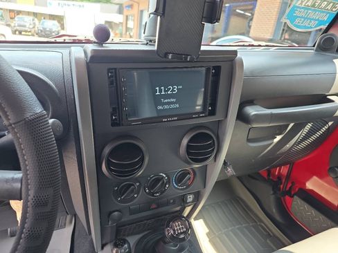Used 2009 Jeep Wrangler X AWD/4WD image 16