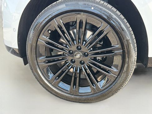 New 2025 Land Rover Range Rover SE image 42