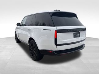 New 2026 Land Rover Range Rover SE video 3