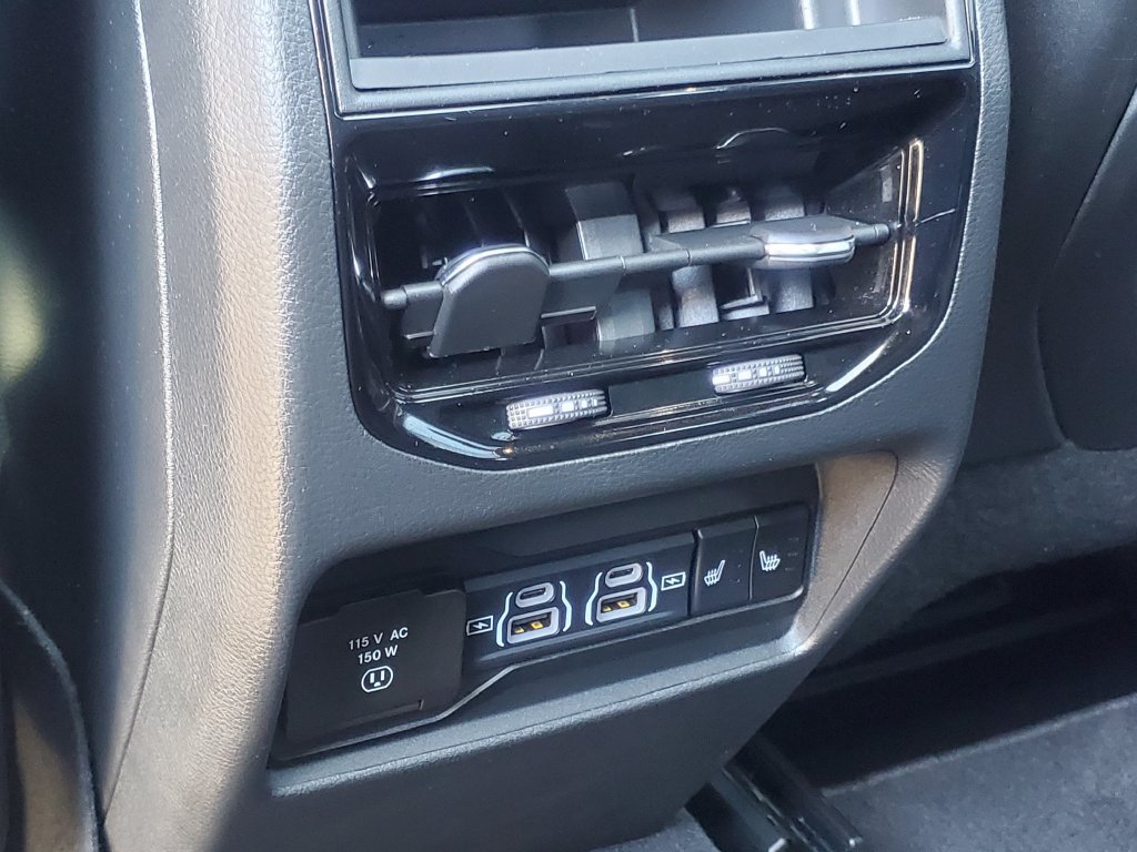 Used 2025 Jeep Grand Cherokee Limited w/ Luxury Tech Group II AWD/4WD image 29