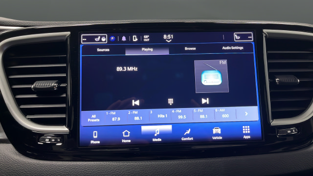 Used 2024 Chrysler Pacifica Touring-L FWD image 14