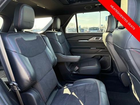 Used 2025 Ford Explorer ST image 15