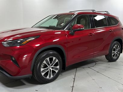 Used 2022 Toyota Highlander XLE