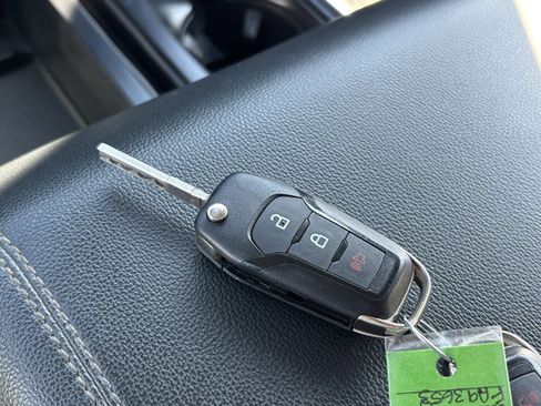 Used 2022 Ford F150 XLT w/ Equipment Group 301A Mid image 26