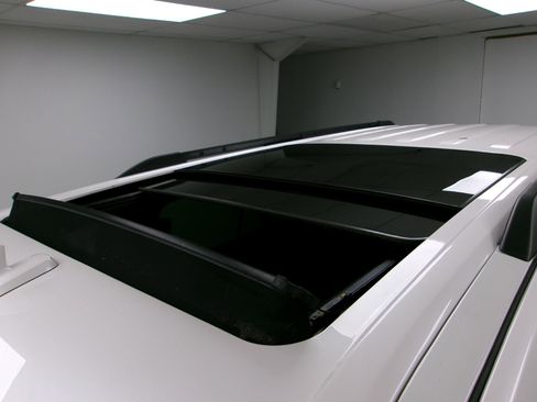 Used 2019 Ford Expedition Max XLT w/ Equipment Group 202A image 4