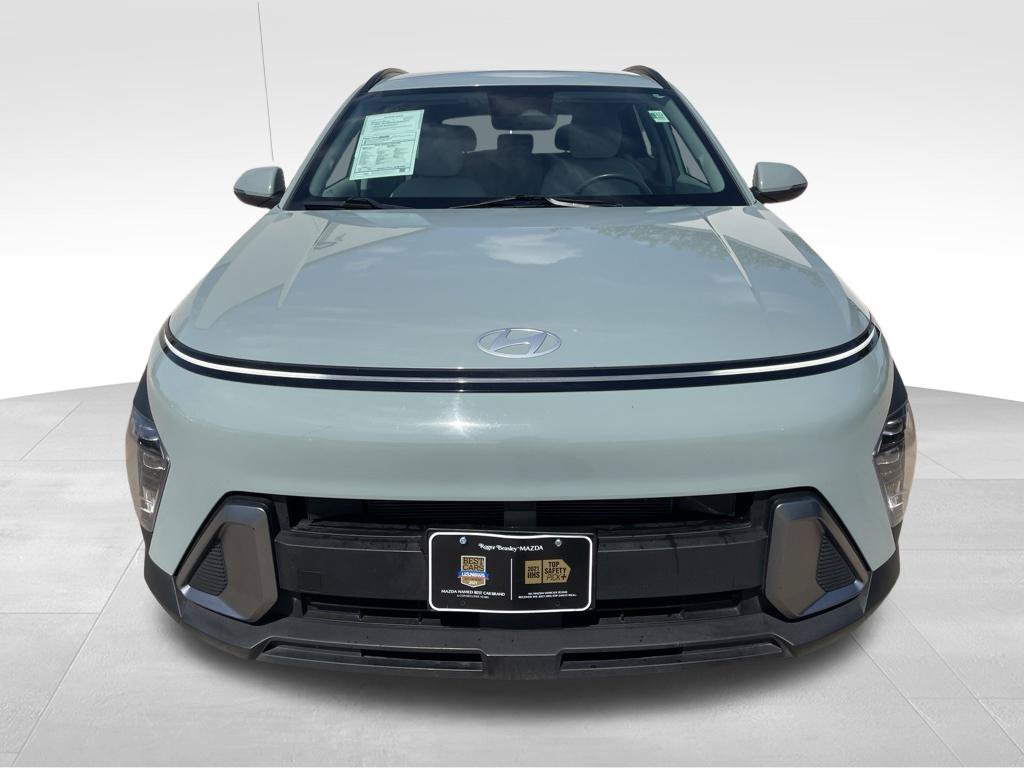 Used 2024 Hyundai Kona SEL FWD image 2