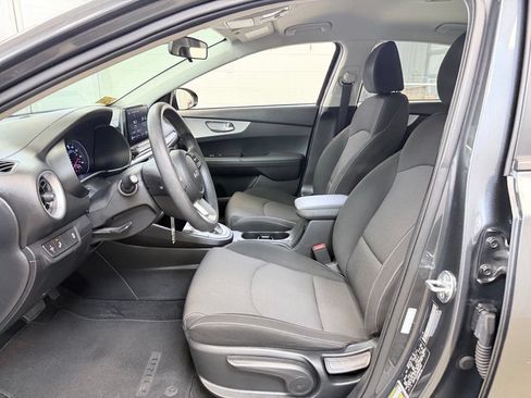 Used 2024 Kia Forte LXS w/ LXS Technology Package FWD image 13