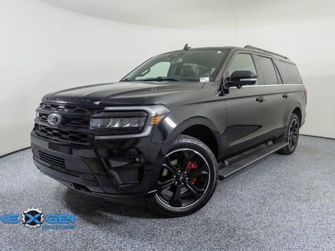 Used 2022 Ford Expedition Max Limited AWD/4WD image 3