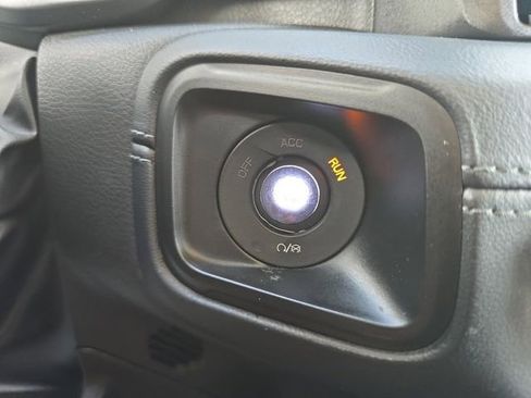 Used 2024 Jeep Wrangler Unlimited Sahara AWD/4WD image 28