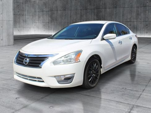 Used 2015 Nissan Altima 2.5 FWD image 10